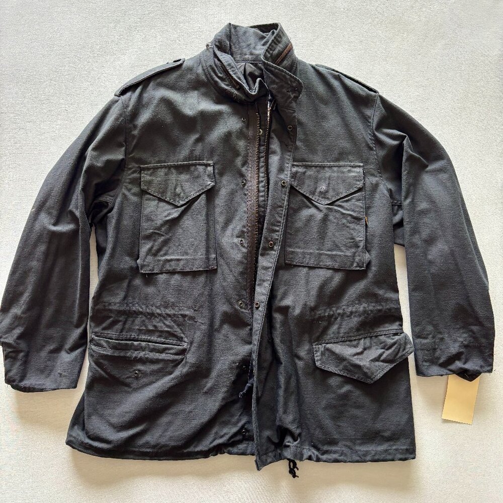 Vintage Men's Alpha Industries Black M-65 Cold Weather Field Jacket w/Epaulettes